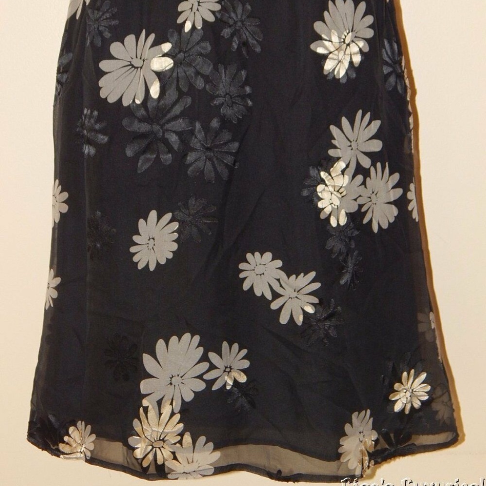 Liz Claiborne Skirt 4-Petite Floral Black Gold NWT - Picture 2 of 3